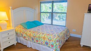 3 bedrooms, iron/ironing board, free WiFi, bed sheets - 3BR Villa with Rooftop Sundeck, Gulf Views and Private Beach - Pet Friendly - Signal Inn 16 (Sanibel)