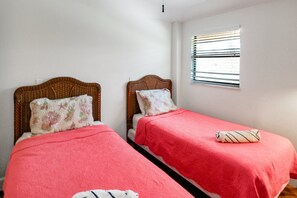 3 habitaciones, tabla de planchar con plancha y wifi gratis