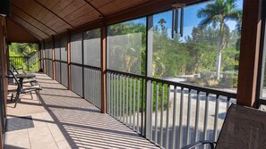 Interior - 3BR Retreat with Wrap-Around Lanai and Private Beach - Pet Friendly - Signal Inn 15 (Sanibel)