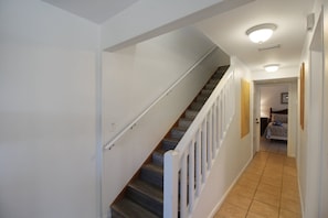 Interior - 3BR Retreat with Wrap-Around Lanai and Private Beach - Pet Friendly - Signal Inn 15 (Sanibel)