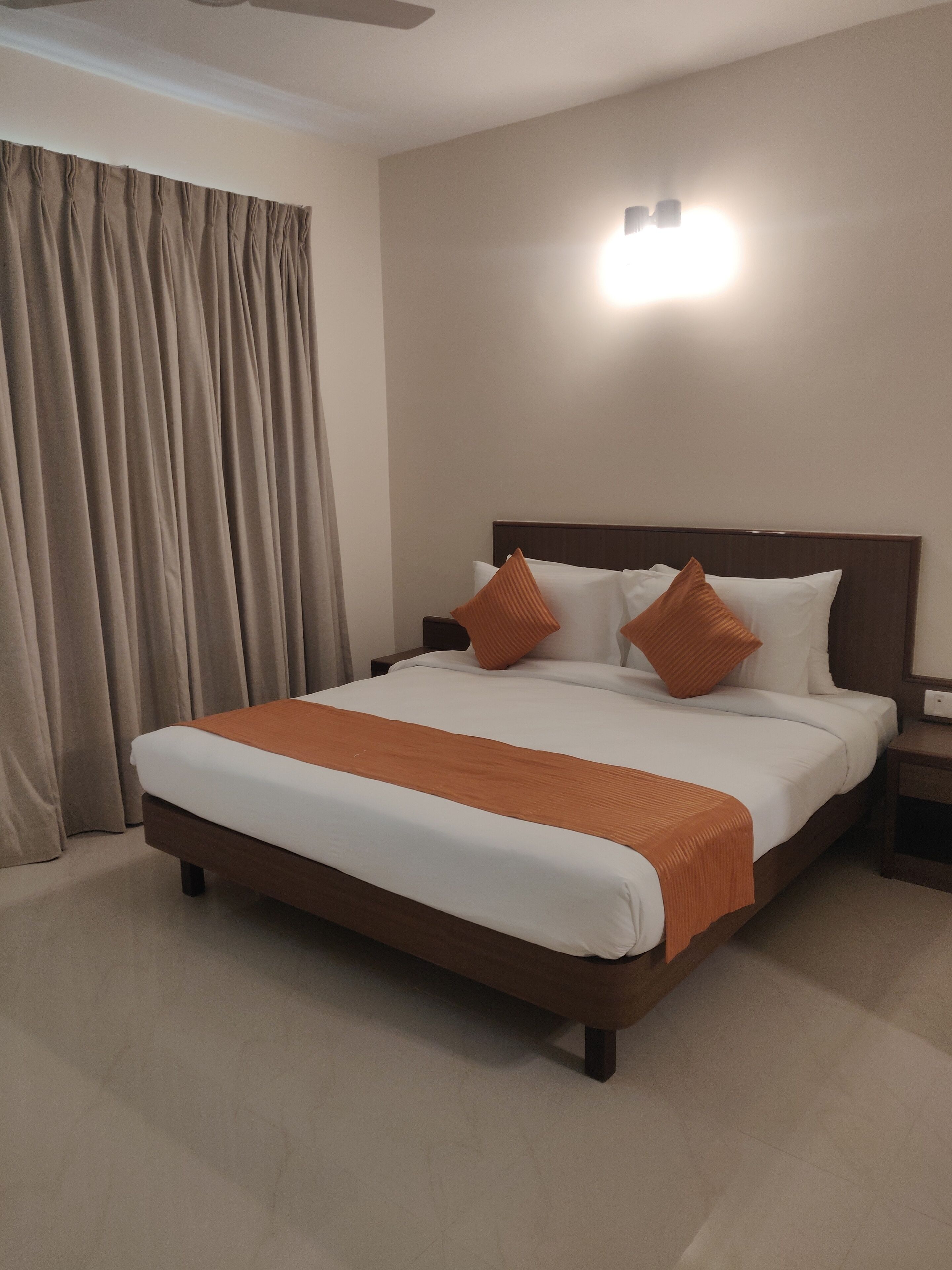 Comfort Apartment, 1 King Bed | In-room safe, free WiFi