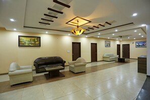 Reception - Townhouse 1346 Hotel Kolam (Dehradun)