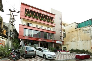 Front of property - Townhouse 1346 Hotel Kolam (Dehradun)