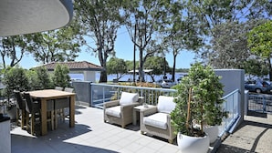 Outdoor dining - LUXURY RIVERFRONT ESCAPE (Sunshine Coast)