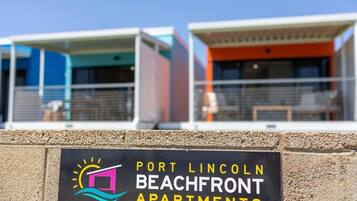 Lejlighed - 1 kingsize-seng - strandudsigt | 1 soveværelse, individuelt design, individuel indretning, lydisolering