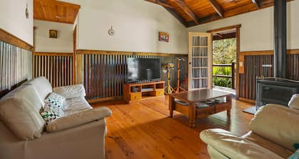 StayAU 3BR Quaint Countryside Cottage