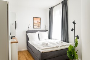 1 chambre, bureau, fer et planche à repasser, Wi-Fi