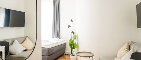 1 bedroom, desk, iron/ironing board, WiFi