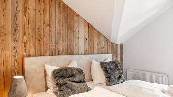 2 bedrooms, free WiFi, bed sheets