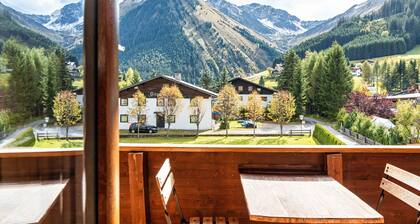 Apartment 'Haus Berwang - Alpin' with Mountain View, Private Terrace and Wi-Fi