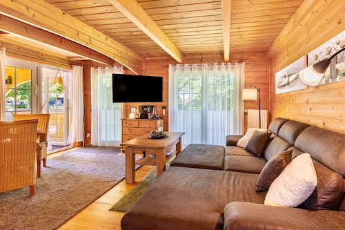 Ferienhaus 'Haus Miriam' mit privater Terrasse, Garten und WLAN