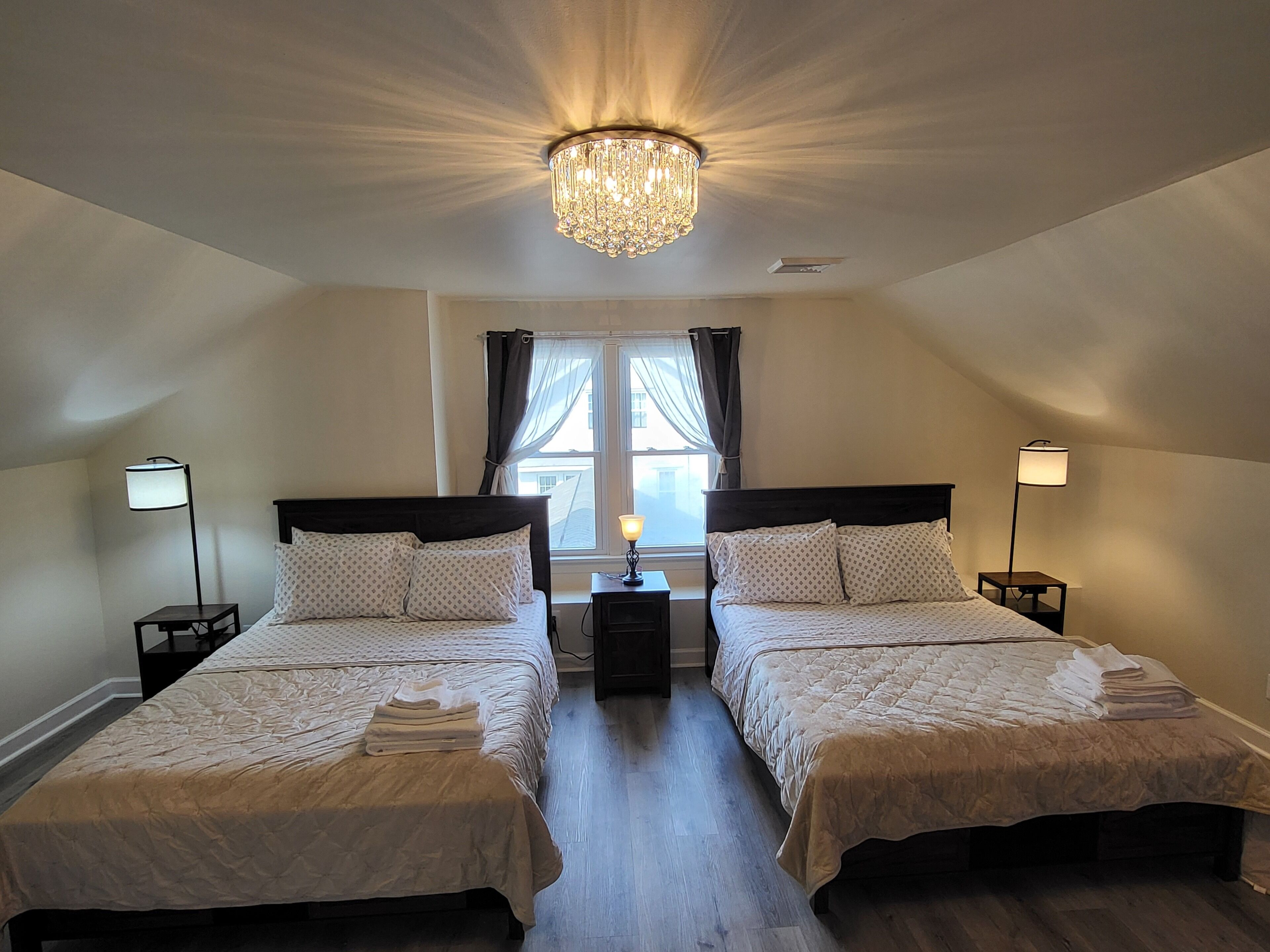 4 Schlafzimmer, Bügeleisen/Bügelbrett, WLAN, Bettwäsche