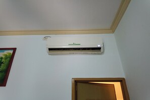 Deluxe Double Room | 1 bedroom, free WiFi, bed sheets