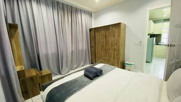 2 bedrooms, iron/ironing board, travel crib, free WiFi