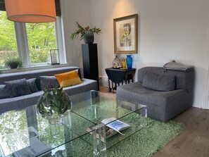 Smart-TV og stereoanlegg