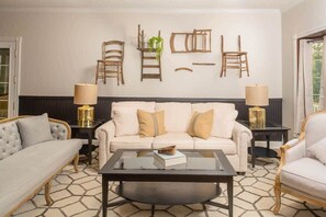 TV, offices - Urban Farmstead & Game Barn - Appleton Getaway! (Appleton)