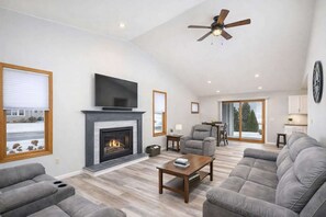 電視、壁爐、 辦公室