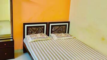 Deluxe Double Room, City View | Free WiFi, bed sheets
