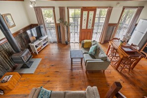 Télévision LED de 50 pouces avec chaînes par câble, lecteur de DVD