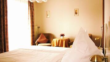 1 bedroom, iron/ironing board, travel cot, free WiFi