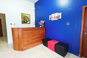 Reception - Hotel O Ipeda Family Residence (Banyuwangi)