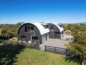 Exterior - Panoramic mountain and rural views - central to key destinations
 (Te Awamutu)