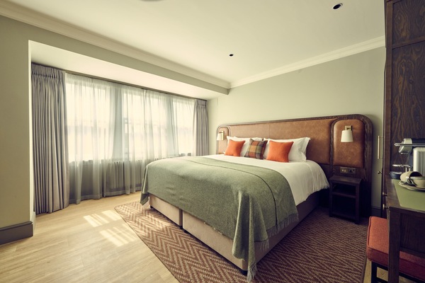 Premium bedding, in-room safe, free WiFi, bed sheets