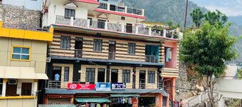 Goroomgo Girish Alay Homestay Uttarakhand