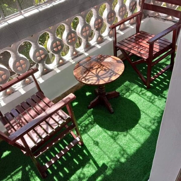 Deluxe Studio | Balcony