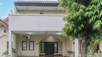施設の正面