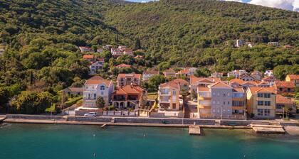 Seafront Haven Darka