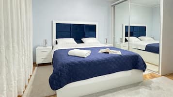 3 bedrooms, iron/ironing board, free WiFi, bed sheets