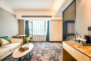 Rom – executive | Allergitestet sengetøy, dundyner, minibar (inkludert) og skrivebord