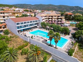 Piscina externa sazonal