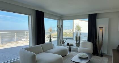 Magnifique Penthouse front de mer vue mer except 90 M2 de terrasse 2 garages.