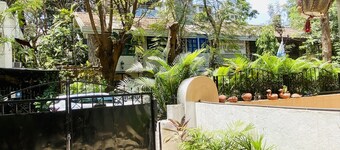 Private 1 Air-conditioned Room Near Osho Ashram Pune