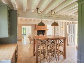 Dining - Superbe Maison Proche Deauville, 13 à 15 Personnes, Grand Terrain, Wifi (Canapville)