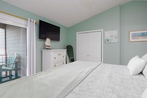 2 habitaciones, tabla de planchar con plancha y cuna de viaje