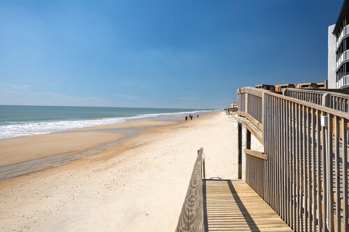 "Sun Catcher" -Oceanfront Views | Balcony
