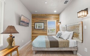 5 bedrooms, travel cot, free WiFi, bed sheets