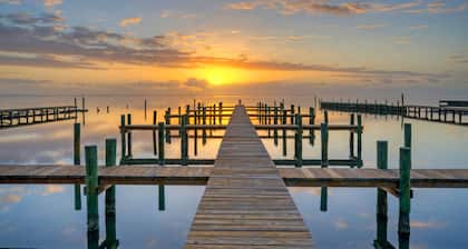 Sleeps 28 | 2 Homes w/ Boat Dock & Waterfront Pool | Laguna Village Haven