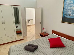 2 camere, ferro/asse da stiro, Wi-Fi gratuito, lenzuola