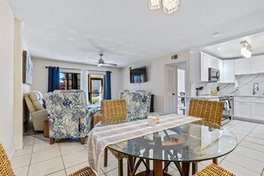 Interior - Chic Coastal Condo at Coronado Cove / Pool / Walk to the Beach (New Smyrna Beach)