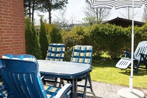 Outdoor dining - Apartment 2 holiday home Speckert (Duhnen)