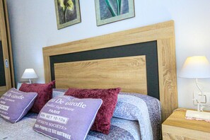 2 bedrooms, free WiFi, bed sheets - Anubis (Miami Playa)