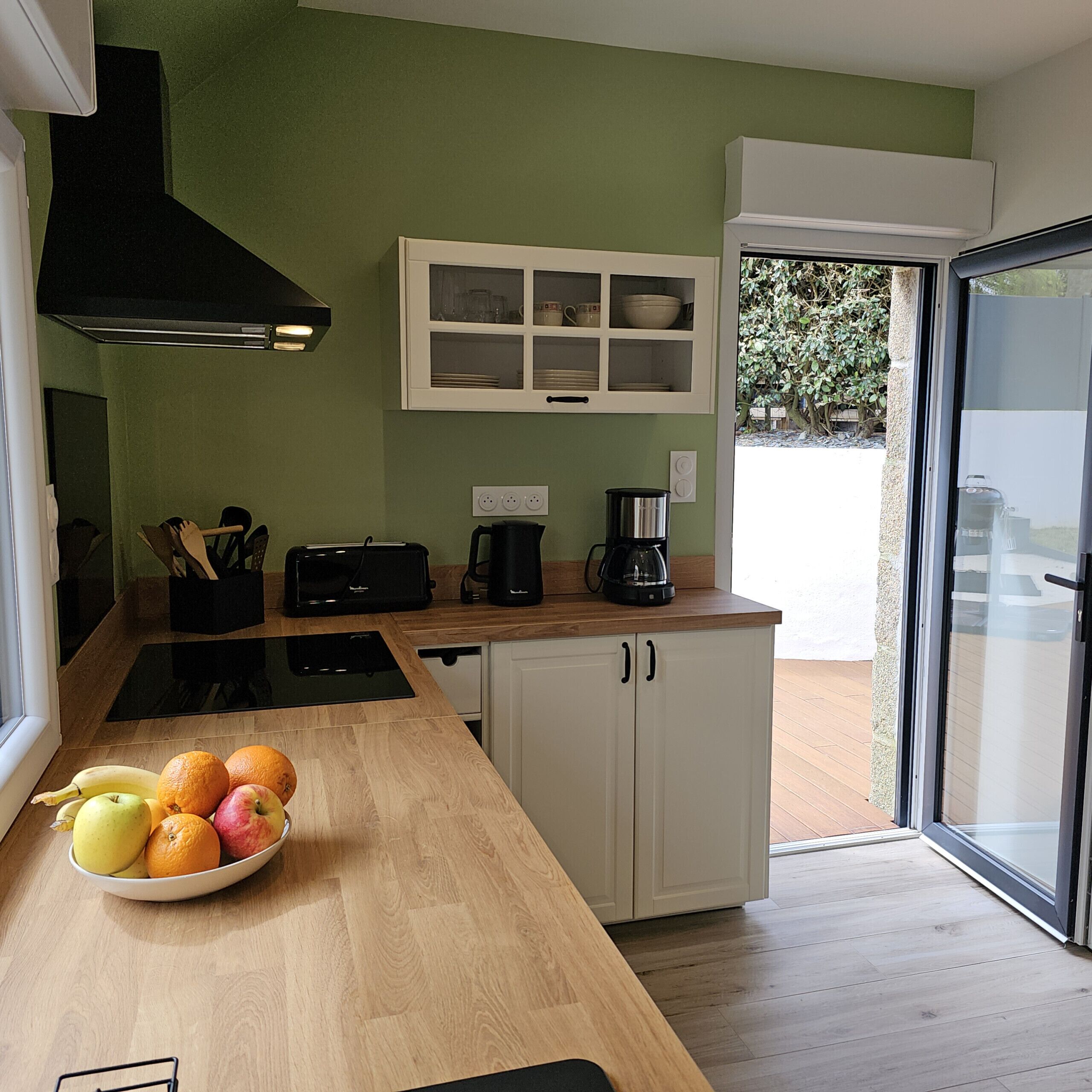 Refrigerador, microondas, horno y lavavajillas 