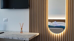 Deluxe Room, Balcony, Garden View | Egyptian cotton sheets, premium bedding, down comforters - B&B Alba (Terrasini)