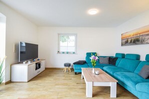 Smart-tv, tv-spel, dvd-spelare och böcker