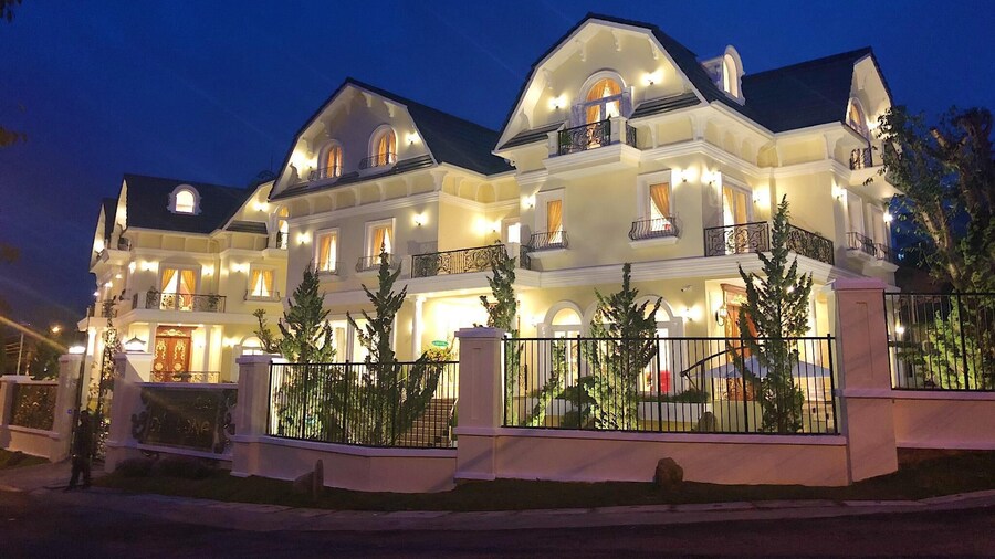 Da Tuong Luxury Villa Hotel