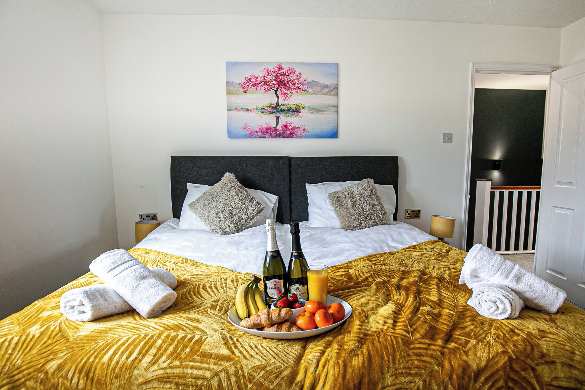 3 bedrooms, desk, iron/ironing board, WiFi